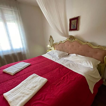 Royal Guest House เวนิส ภายนอก รูปภาพ