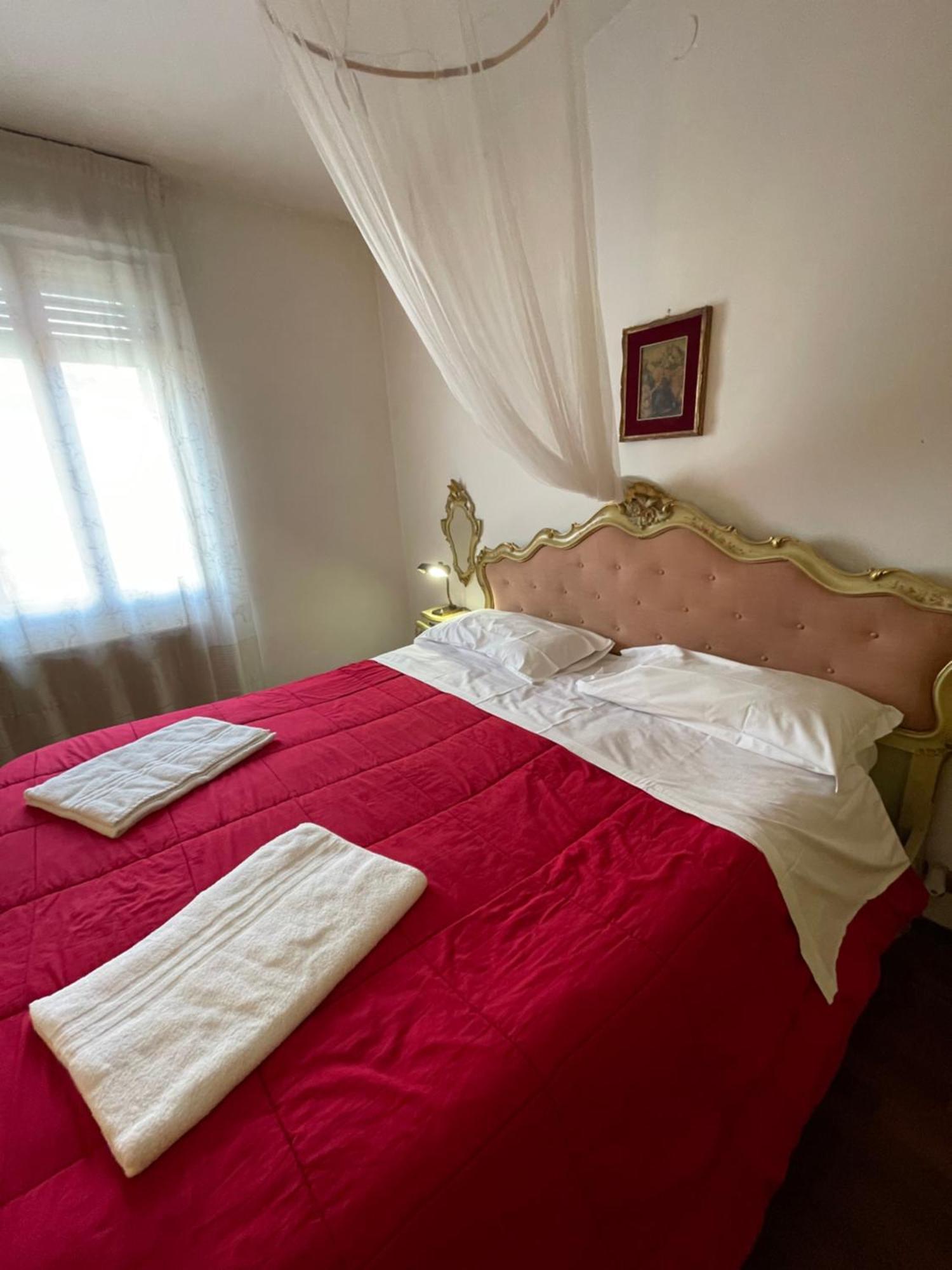Royal Guest House เวนิส ภายนอก รูปภาพ